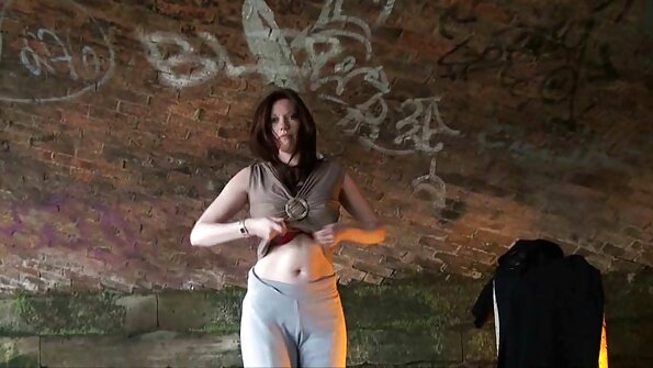 Pêssego sexy está pronto filmes pornográficos português para ter uma incrível ação sexual com seu amante