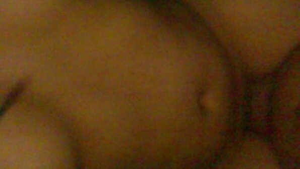 As vaias femininas dão luz verde ao cara para quebrar filmes eroticos legendados em portugues seu grande ânus