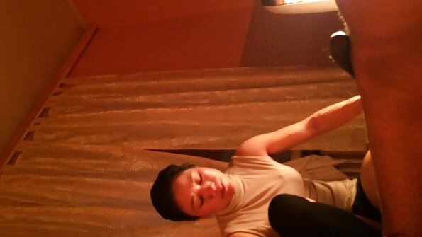 Lindo garanhão faz sua nova namorada transar diante das videos pornos legendados em portugues câmeras