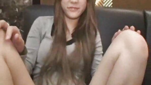 Sexo lésbico lento e suave com Sophia Leone quero ver filme de sexo em português e Katana Kombat