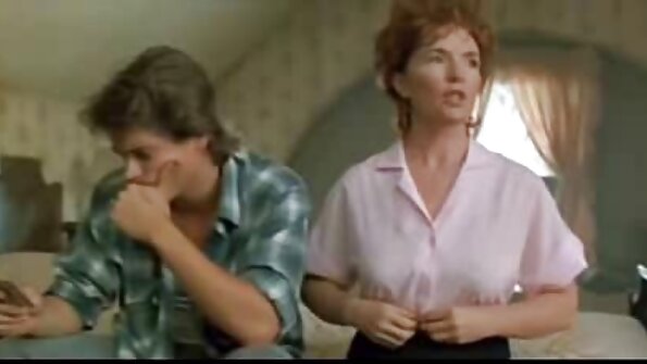 A filmes de sexo gratis em portugues garota pega um grande galo negro em todos os seus buracos durante o ato sexual