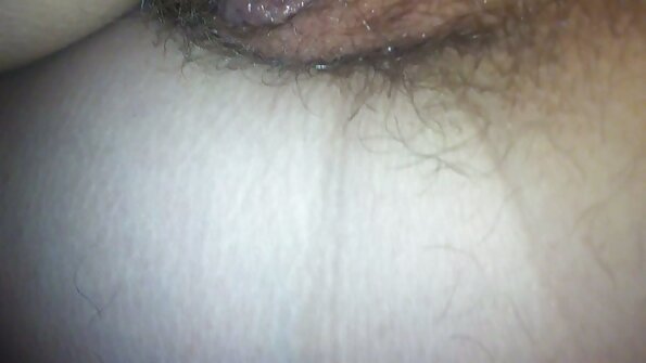 Lindo casal jovem da vídeo pornô português brasileiro Rússia vive uma boa vida cheia de sexo