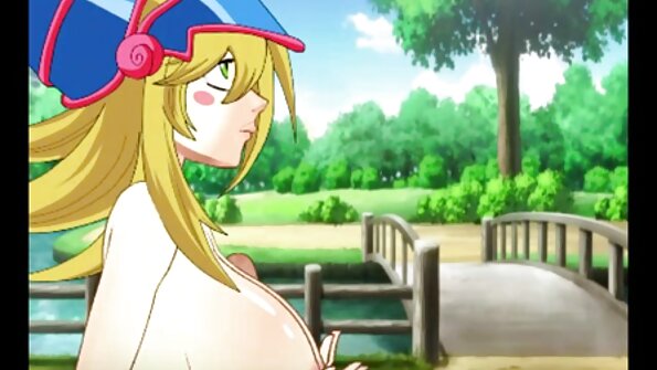 Curvy Latin filme pornô dublado em português cutie faz seu primeiro vídeo pornô e parece incrível