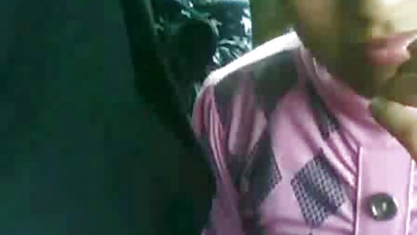 Formas incríveis de diva de cabelos negros podem deixar filme pornô em português qualquer um louco