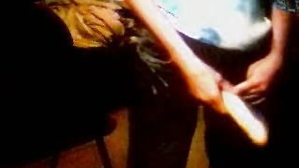 Riley Reid dá a ele seu cu em uma cena anal fantástica vídeo pornô em português brasileiro