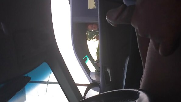 Uma filmes ponograficos portugues coisa peituda com uma bucetinha sexy sendo fodida profundamente no sofá