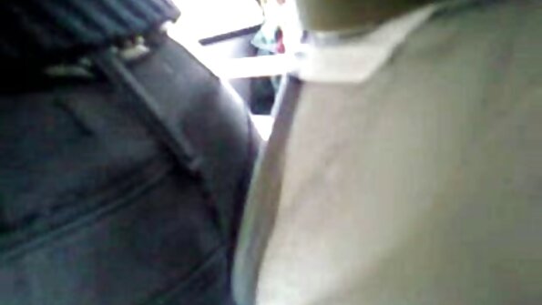 Uma garota negra de cu grande com uma buceta carnuda está sendo penetrada filmes porno gratis portugues