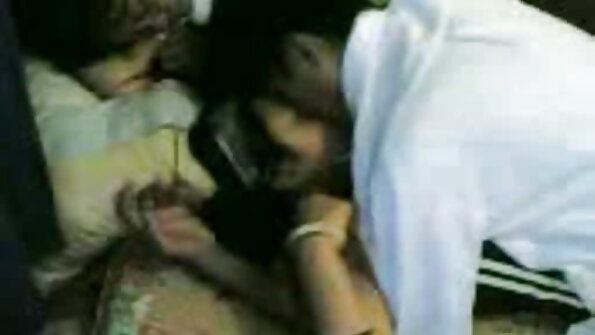 Uma esposa de bunda grande tira a filmes ponograficos em portugues roupa e recebe anal