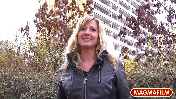 Sporty Amarna Miller fodida em POV filme porno inglês hardcore