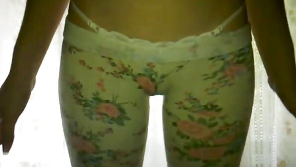 Massagista asiática vídeo pornô brasileiro português com bunda curvilínea se senta no pau do cliente