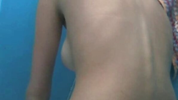 Peitos pequenos filmes porno com legendas em portugues de Taylor Blake parecem incrivelmente legais para os amantes