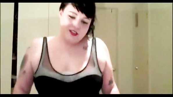 Linda garota com mamilos enormes fodida filme pornô em português pela manhã