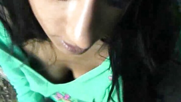 Adolescente asiática gostosa cheia de um filme porno em português grande pau que a faz gemer