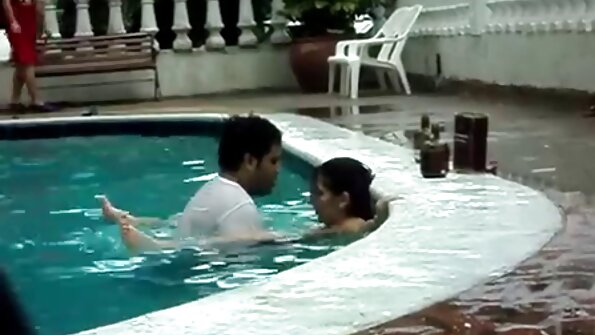 Garotas beijando porno dublado em português língua nua ficam ocupadas comendo buceta