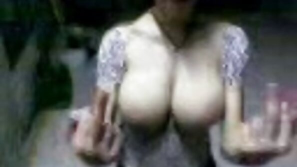 O cara enforcado filme porno portugues fode a meia-irmã enquanto a madrasta instrui como foder